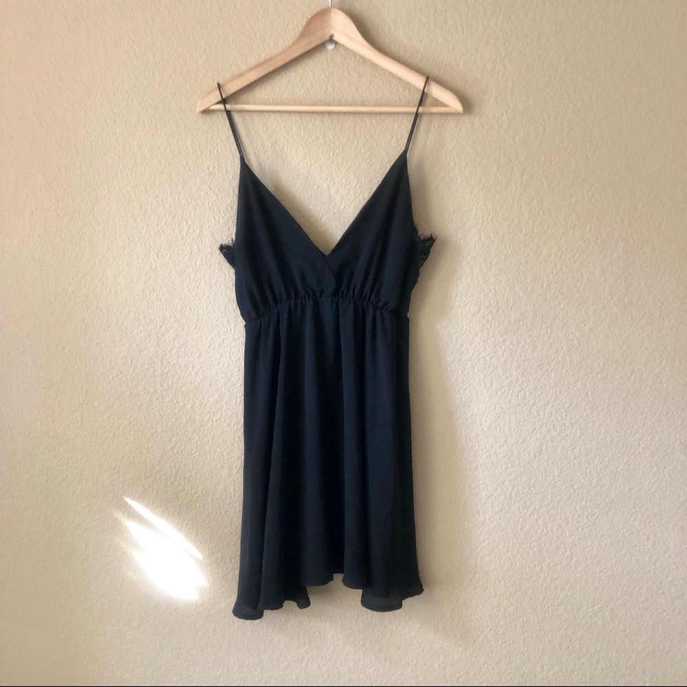 Tobi DENITZA BLACK LACE SKATER DRESS - Picture 3 of 7